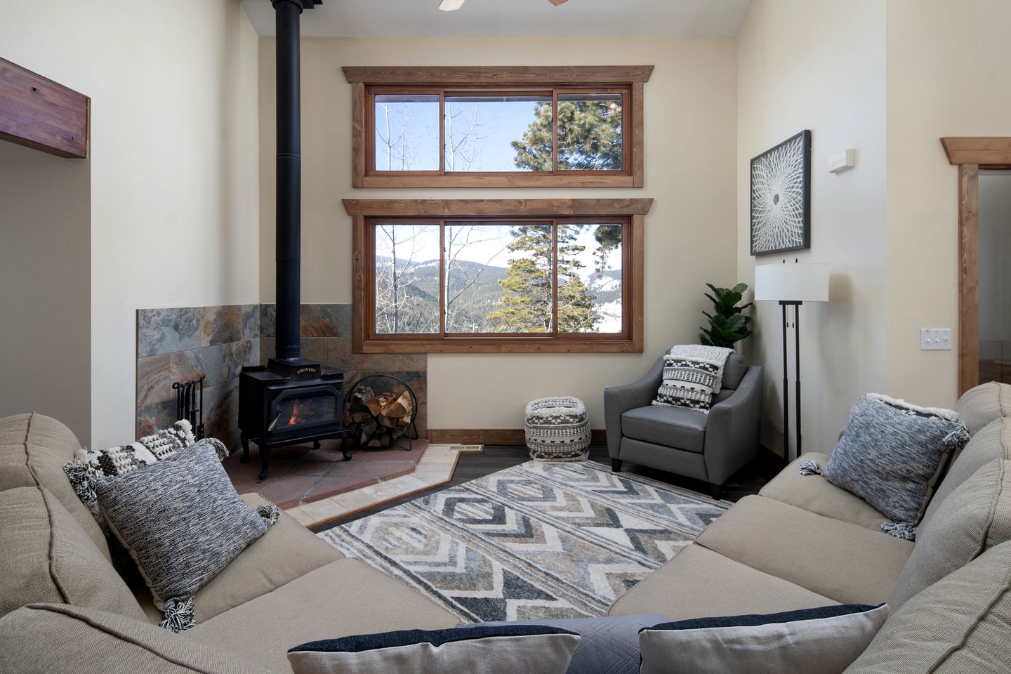 Wonderful Cabin Nestled Amidst Trees in the Mountains of Nederland, Colorado