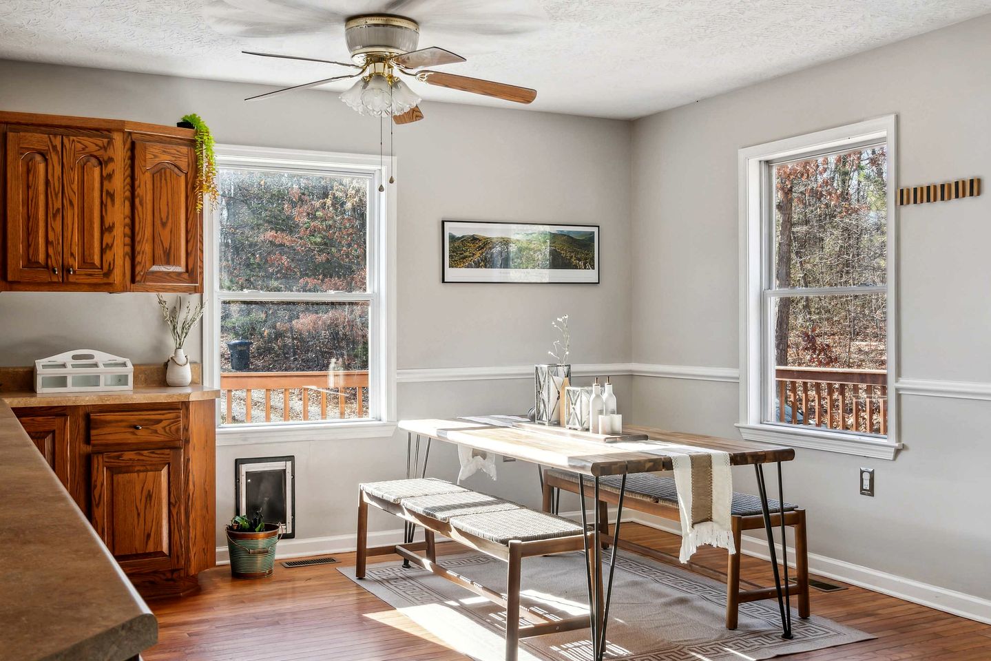 Secluded Modern-Rustic Cabin with Hot Tub & Sunrise Old Rag Views near Shenandoah National Park, Luray VA