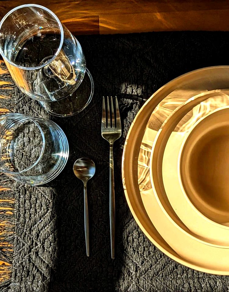 Secluded Modern-Rustic Cabin with Hot Tub & Sunrise Old Rag Views near Shenandoah National Park, Luray VA