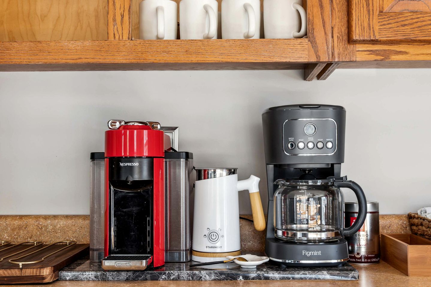 Secluded Modern-Rustic Cabin with Hot Tub & Sunrise Old Rag Views near Shenandoah National Park, Luray VA