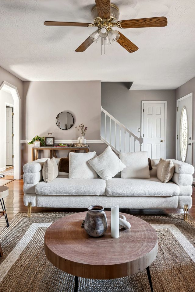 Secluded Modern-Rustic Cabin with Hot Tub & Sunrise Old Rag Views near Shenandoah National Park, Luray VA