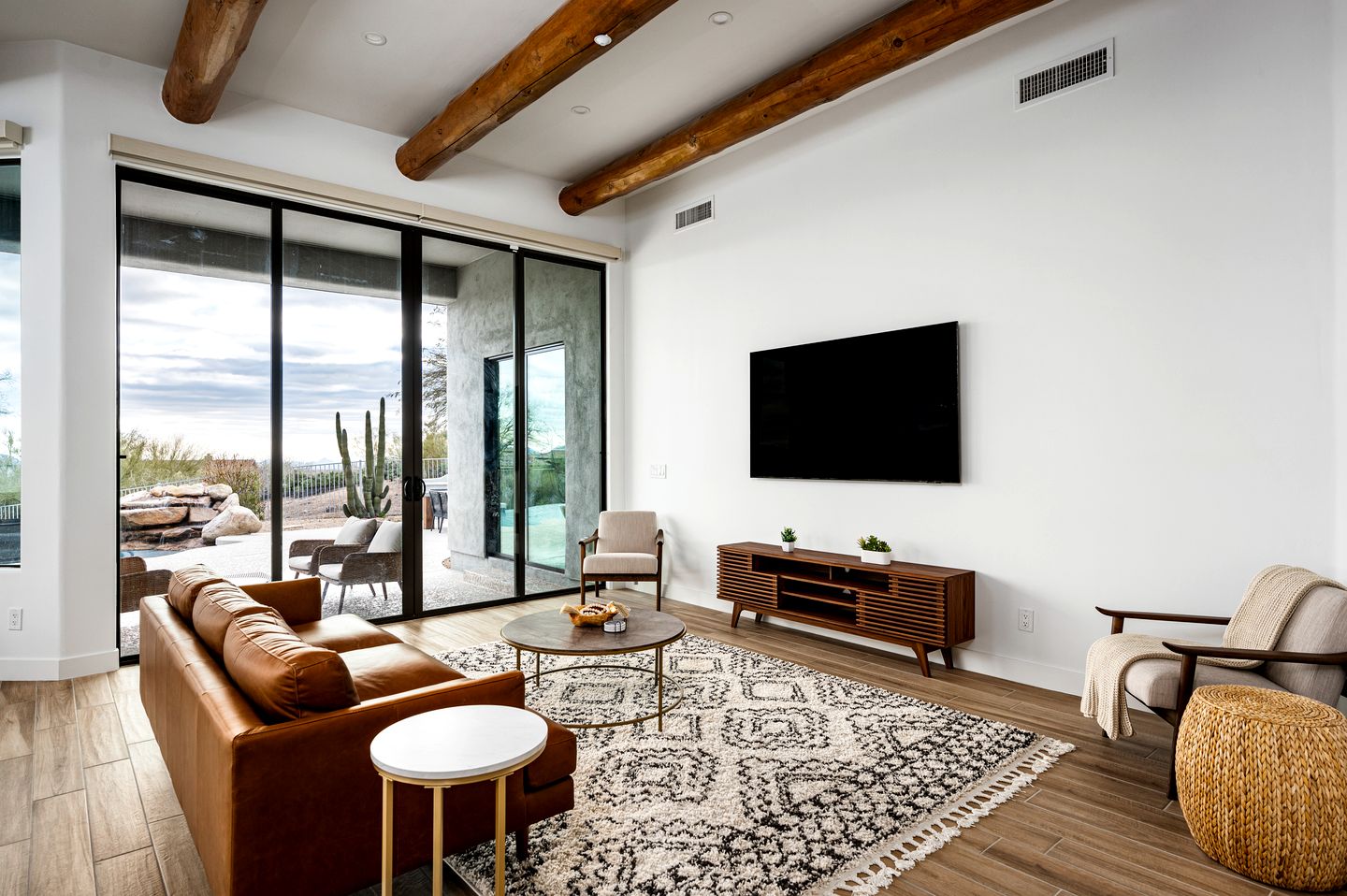 Impressive Rental with Incredible Modern Interior in Arizona