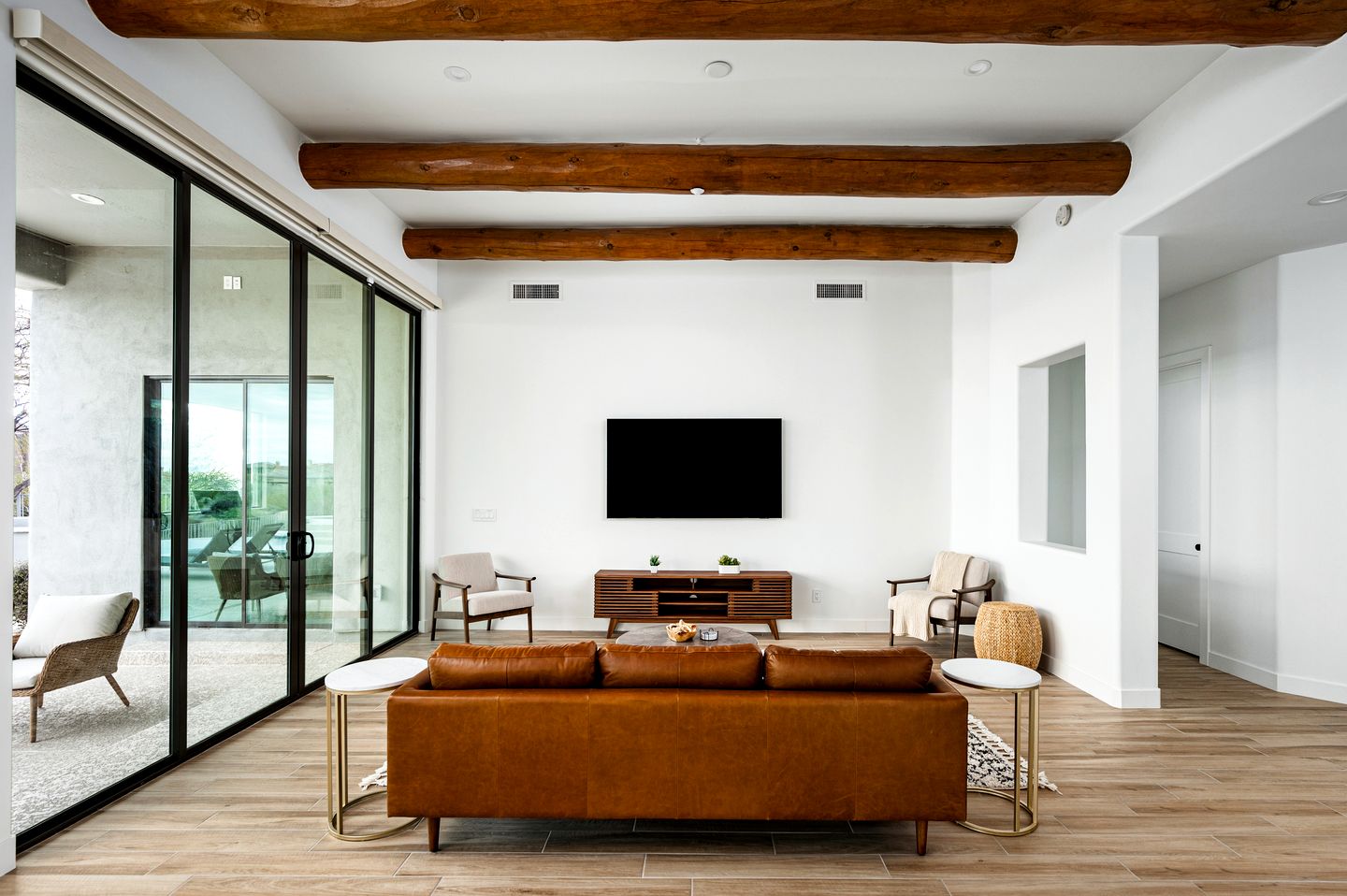 Impressive Rental with Incredible Modern Interior in Arizona