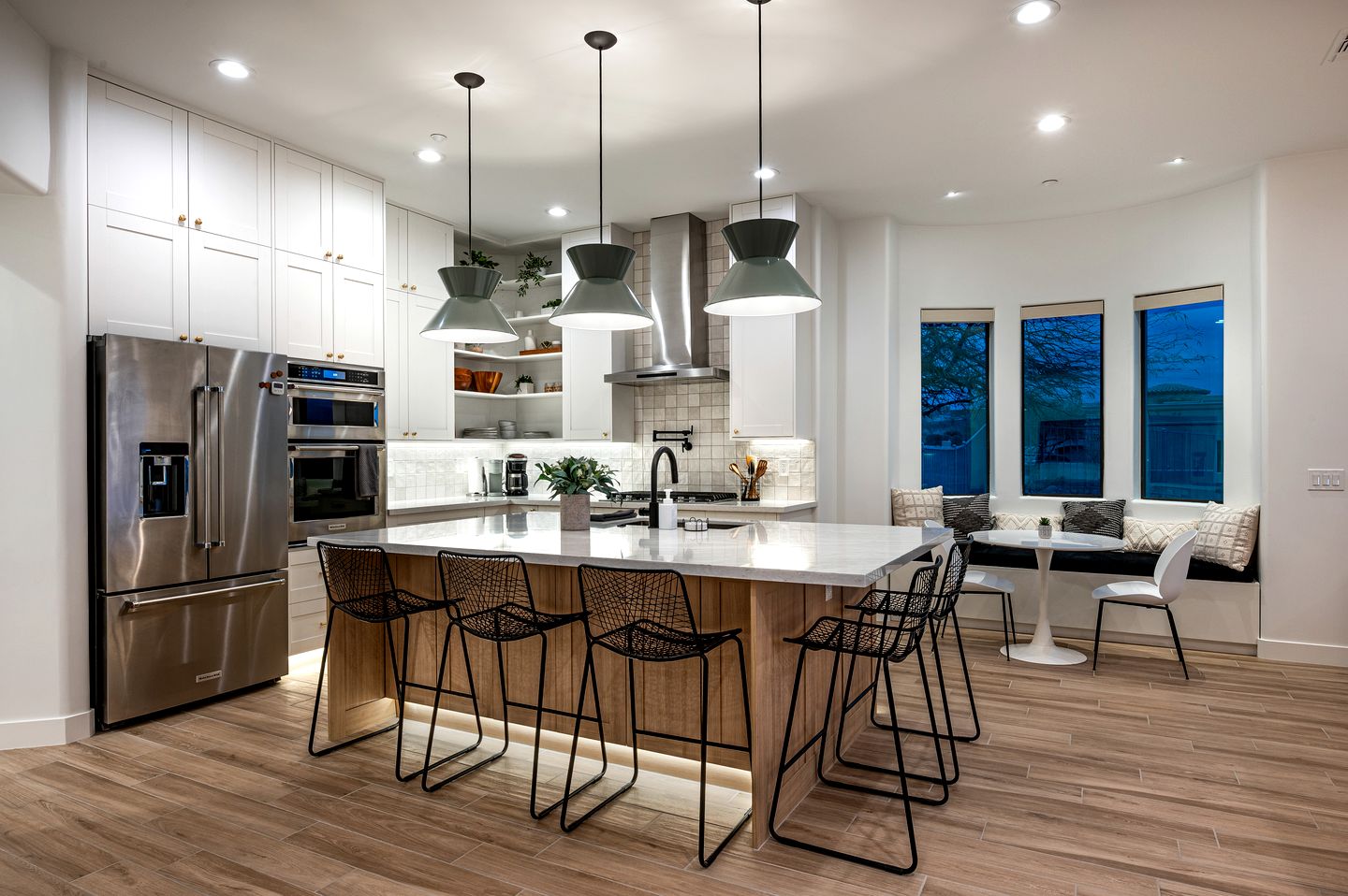 Impressive Rental with Incredible Modern Interior in Arizona