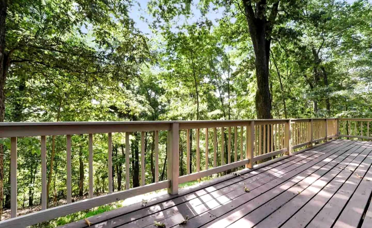 Stunning Secluded Cabin with All Resort Amenities in Hedgesville, West Virginia