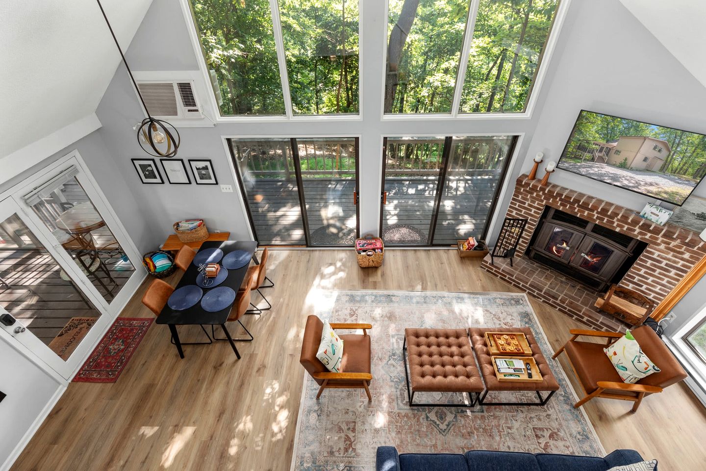 Stunning Secluded Cabin with All Resort Amenities in Hedgesville, West Virginia