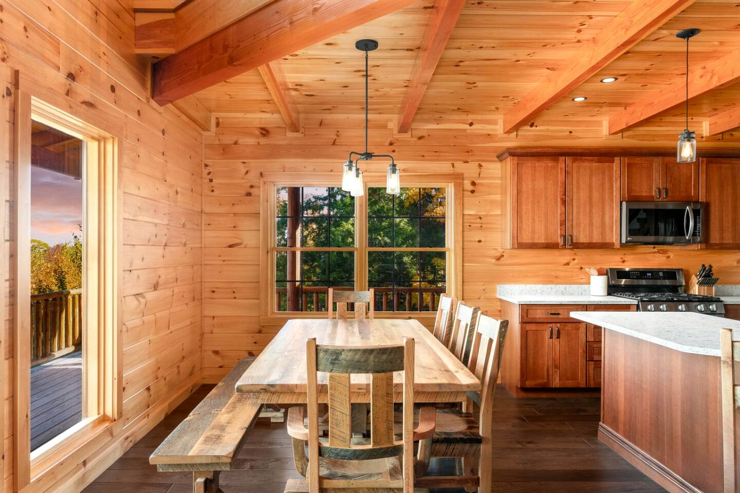 Luxury Log Cabin with Panoramic Mountain Views in Conway, New Hampshire