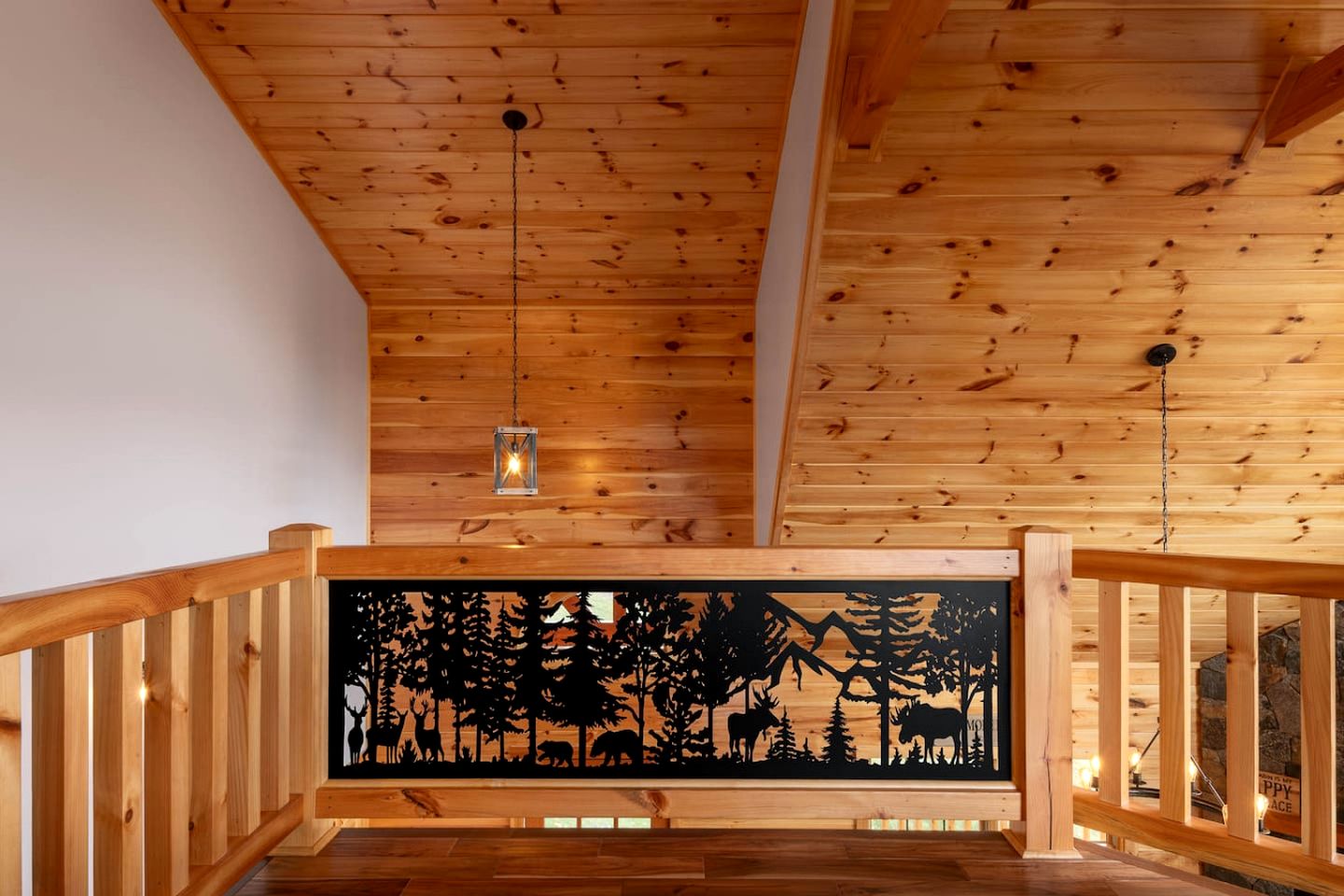 Luxury Log Cabin with Panoramic Mountain Views in Conway, New Hampshire