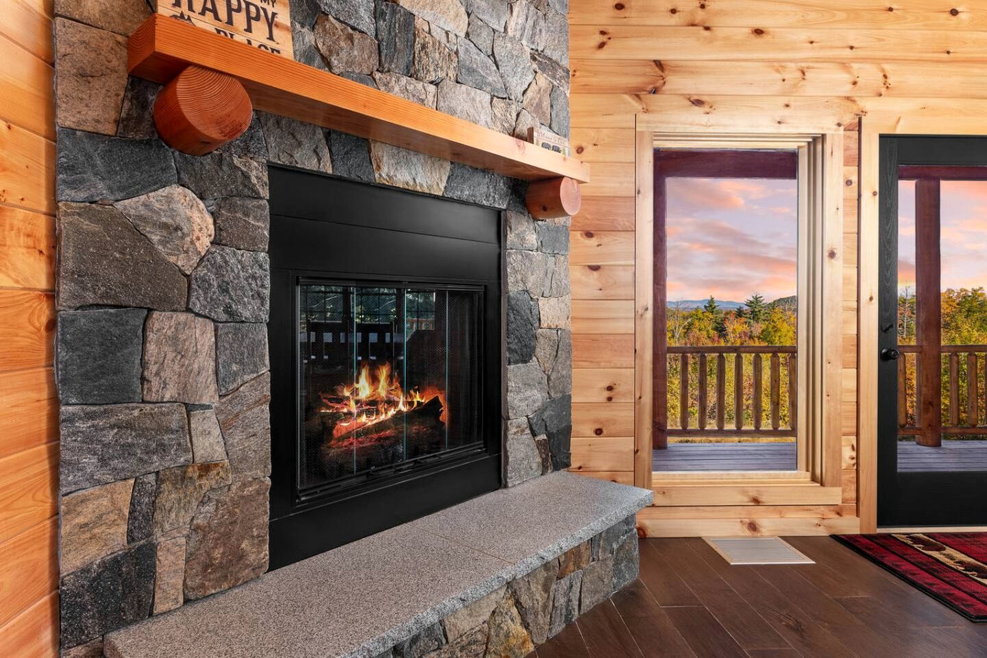 Luxury Log Cabin with Panoramic Mountain Views in Conway, New Hampshire