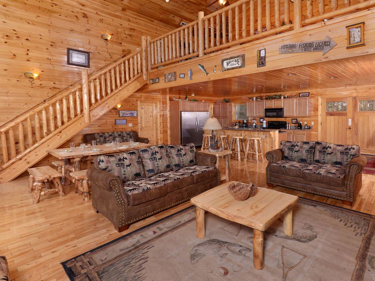 Luxury Cabin Getaway with a Private Hot Tub near Pigeon Forge in Tennessee