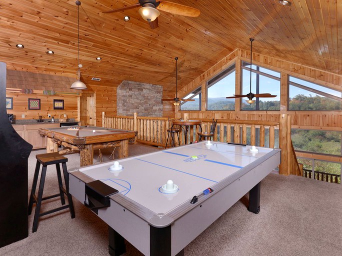 Cabins (Sevierville, Tennessee, United States)