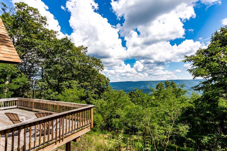 Cabins (United States of America, Great Cacapon, West Virginia)