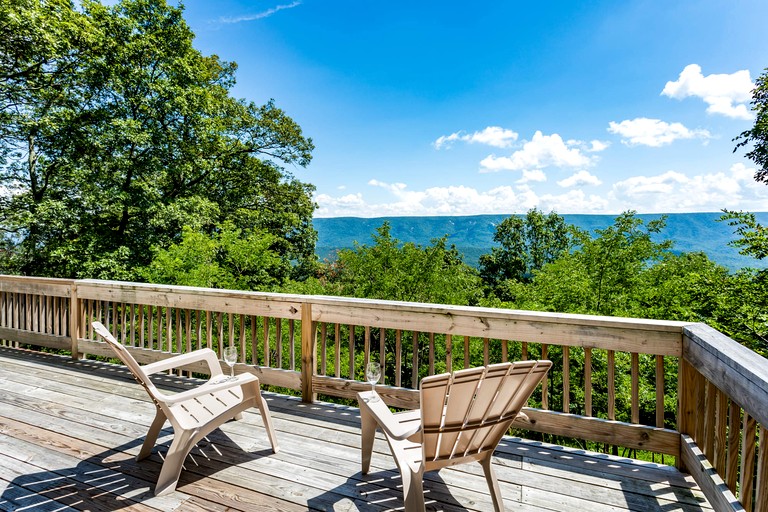 Cabins (United States of America, Great Cacapon, West Virginia)