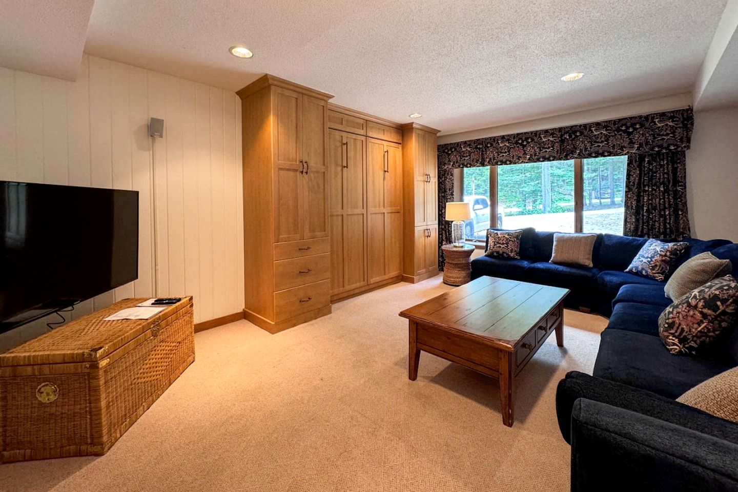 Mountainside Cabin Perfect for Winter Sports New Hampshire