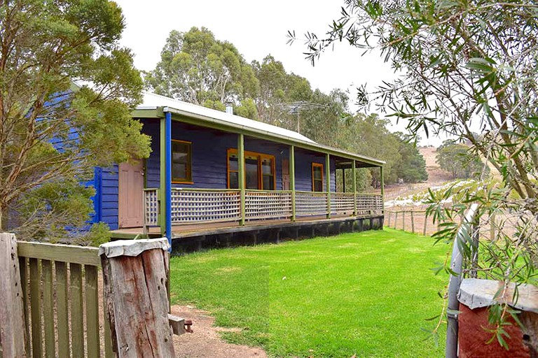 Cabins (Ararat, Victoria, Australia)