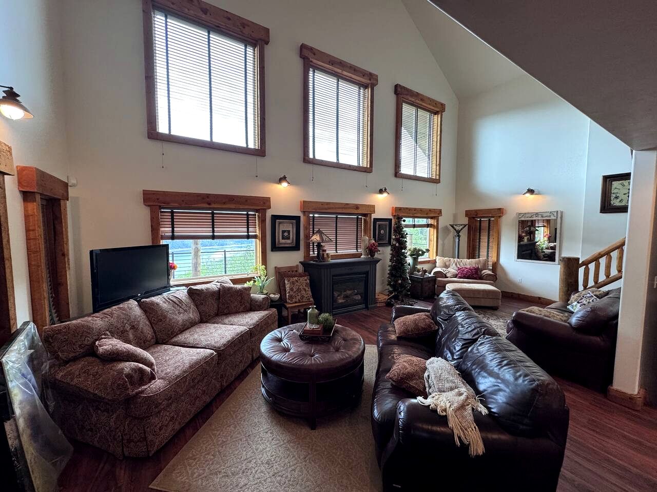 Mountain Cabin with Lake Views and Hot Tub Near Palisades Reservoir, Idaho