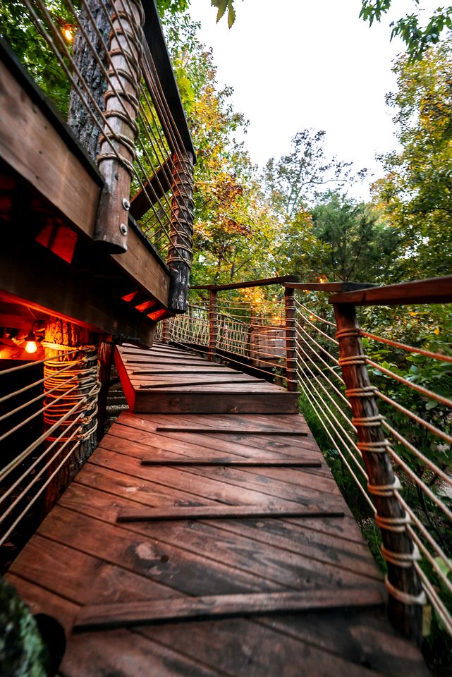 Mountaintop Tree House Retreat With Scenic Views Close to Chattanooga and Tennessee Valley, Georgia
