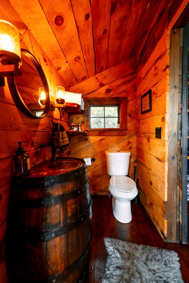 Mountaintop Tree House Retreat With Scenic Views Close to Chattanooga and Tennessee Valley, Georgia