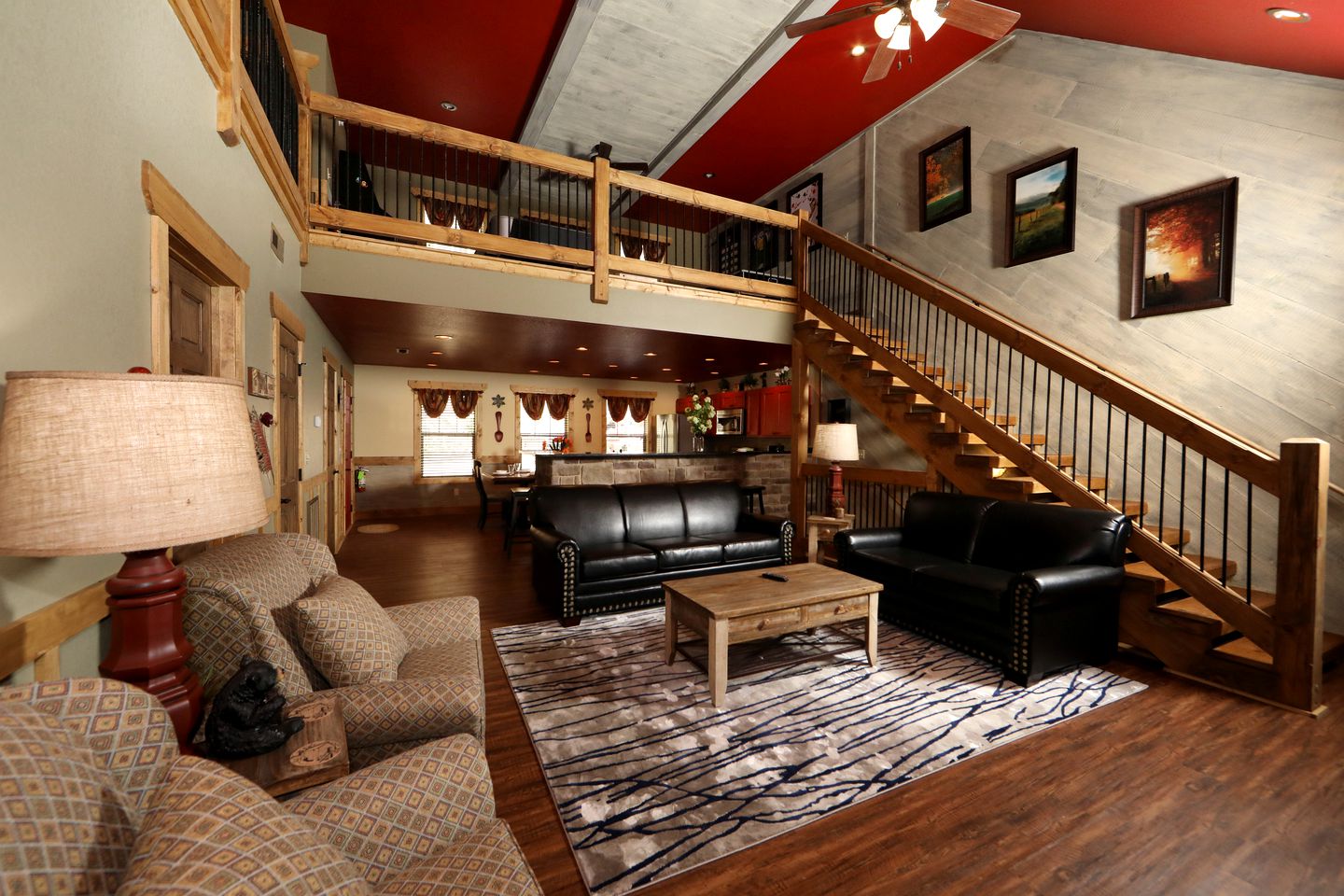 Stunning Cozy Cabin with Game Room, Indoor and Outdoor Swimming Pool and Hot-tub in Gatlinburg, Tennessee
