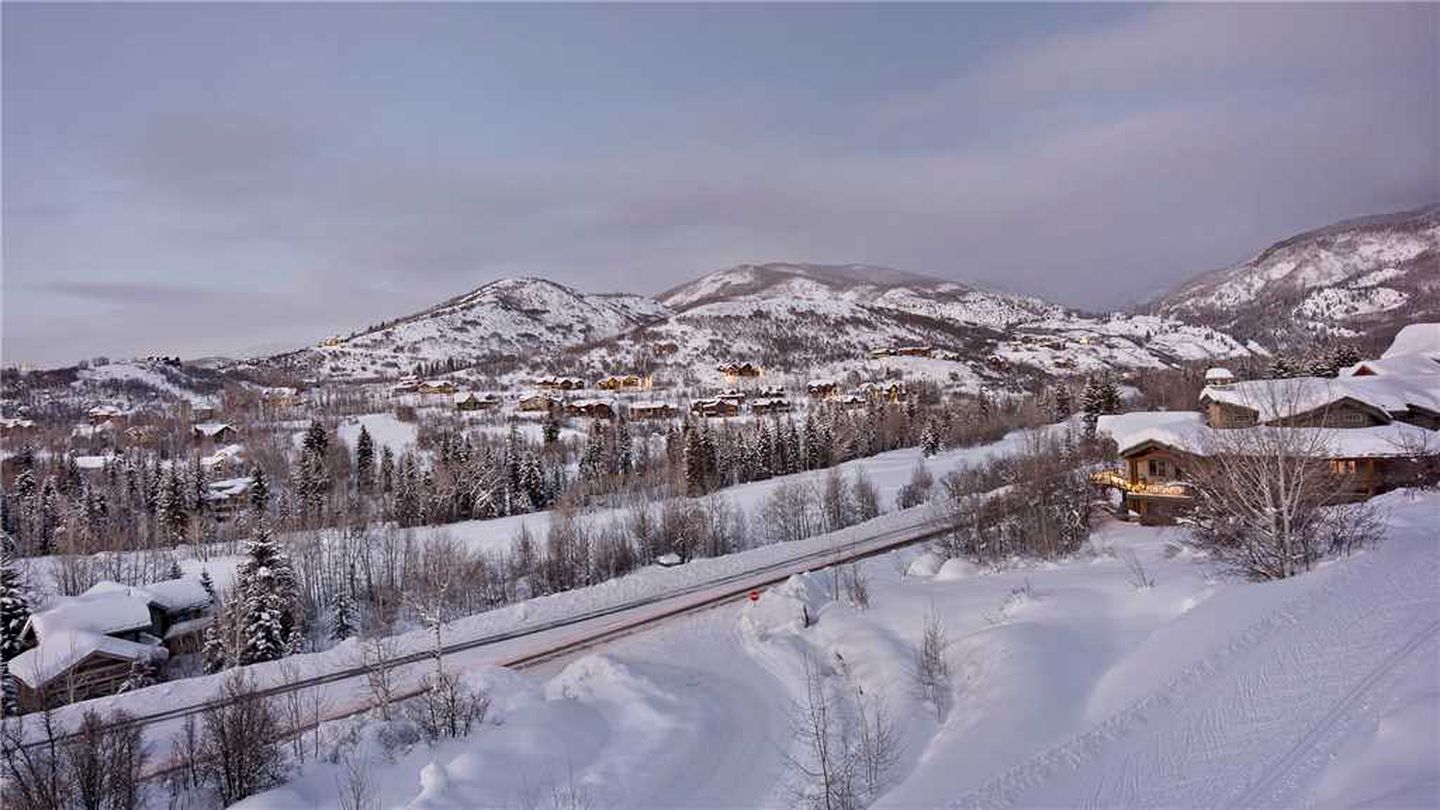 Luxury Vacation Rental with Spectacular Mountain Views in Steamboat Springs, Colorado