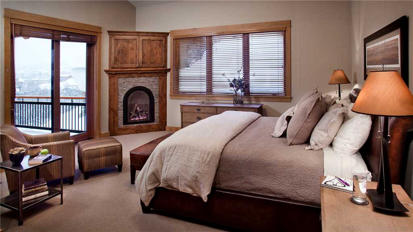 Fabulous Vacation Rental for 16 Guests near Steamboat Ski Resort, Colorado