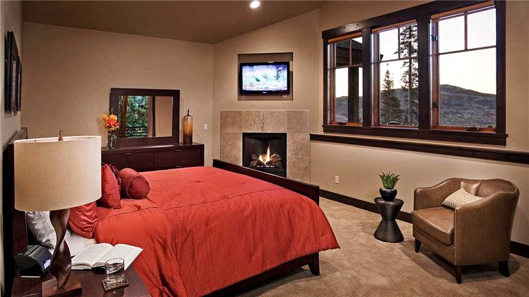 Cabins (Steamboat, Colorado, United States)