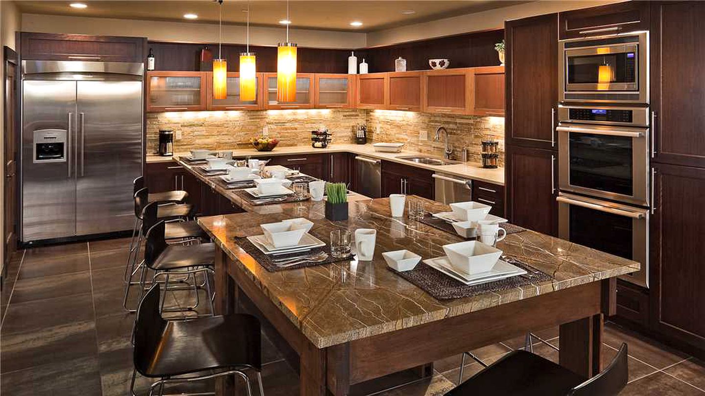 Cozy Pet-Friendly Vacation Rental with a Private Hot Tub near Steamboat Ski Resort, Colorado