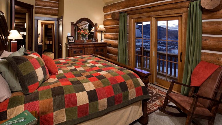 Log Cabins (Steamboat Springs, Colorado, United States)