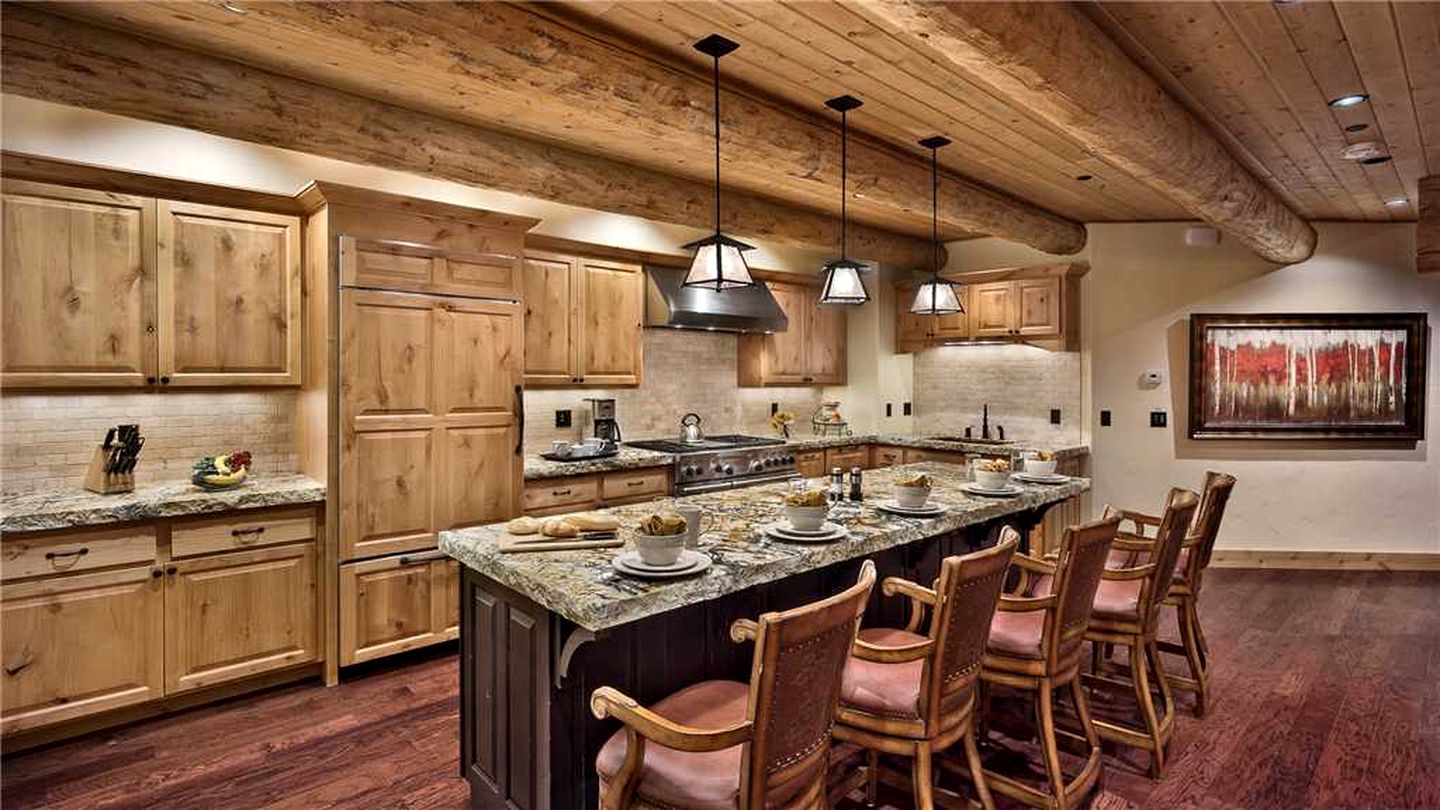 Stately Vacation Rental with Fireplaces and a Hot Tub near Steamboat Resort, Colorado