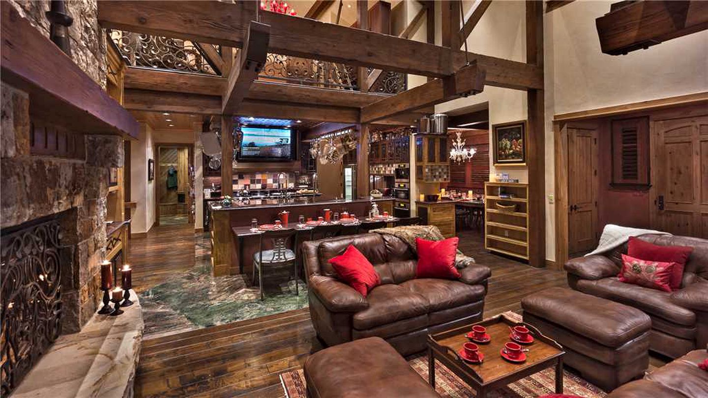 Luxury Vacation Rental with a Hot Tub and Indoor Climbing Wall in Steamboat Springs, Colorado