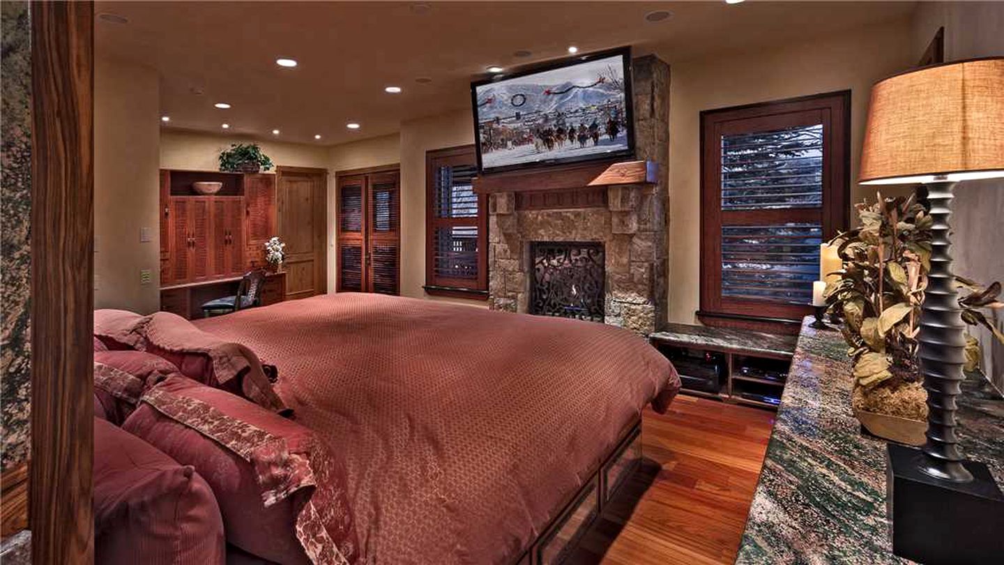 Luxury Vacation Rental with a Hot Tub and Indoor Climbing Wall in Steamboat Springs, Colorado