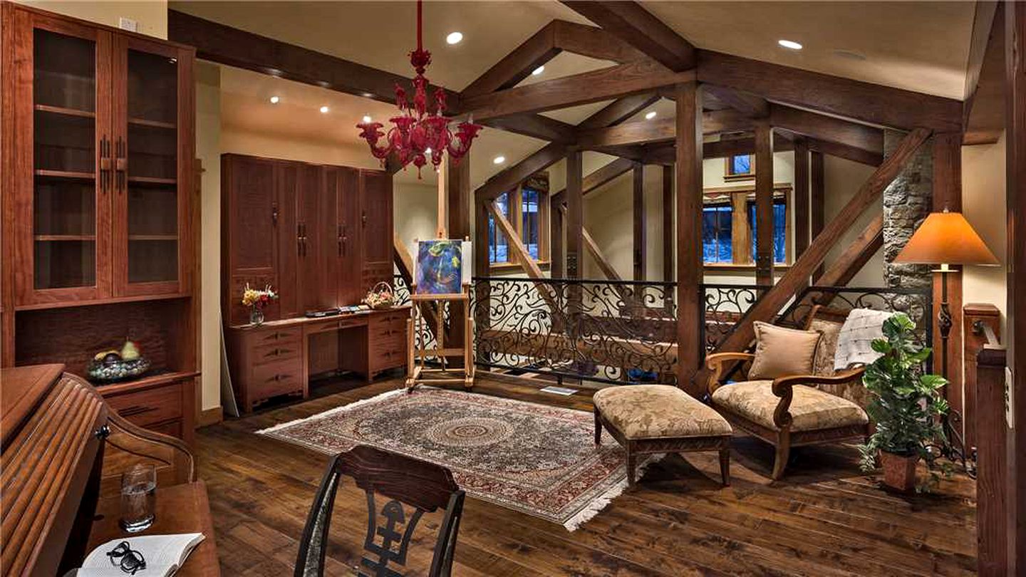 Luxury Vacation Rental with a Hot Tub and Indoor Climbing Wall in Steamboat Springs, Colorado