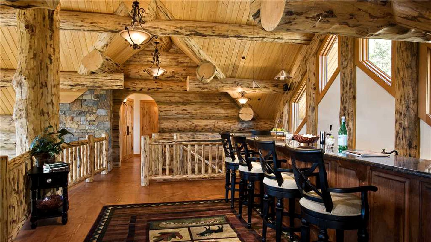 Large Vacation Rental with a Ski Shuttle in Steamboat Springs, Colorado