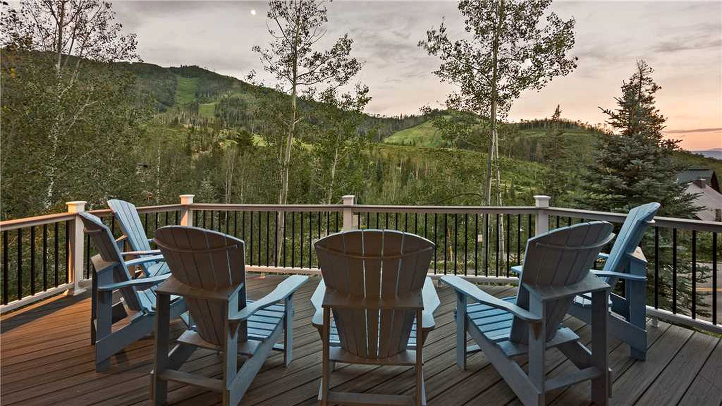 Spacious Vacation Rental for a Mountain Getaway near Fish Creek Falls, Colorado