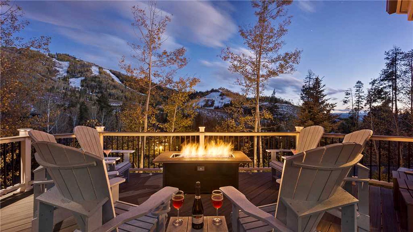 Spacious Vacation Rental for a Mountain Getaway near Fish Creek Falls, Colorado