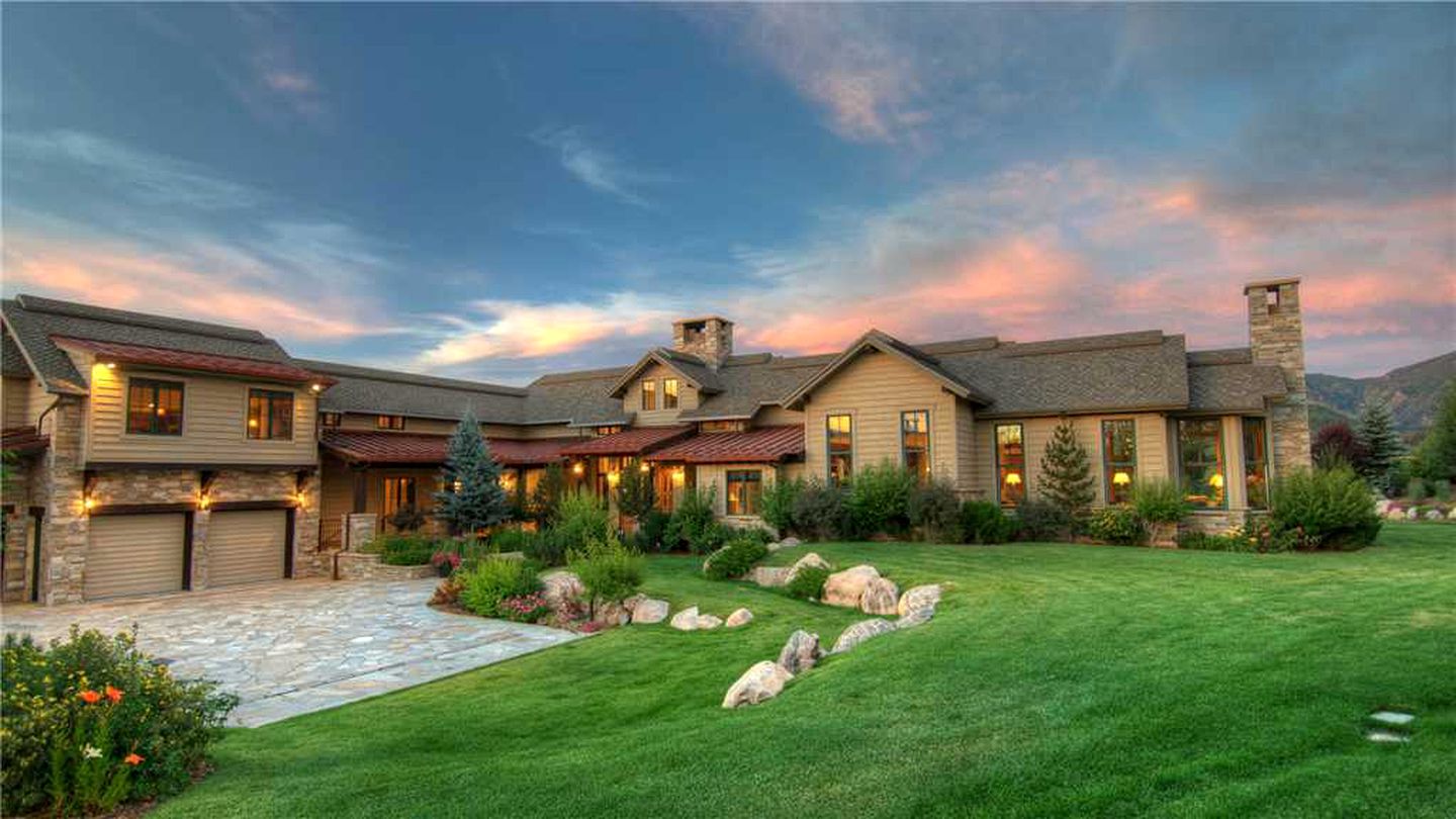 Magnificent Vacation Rental on a 155-Acre Property near Stagecoach State Park, Colorado