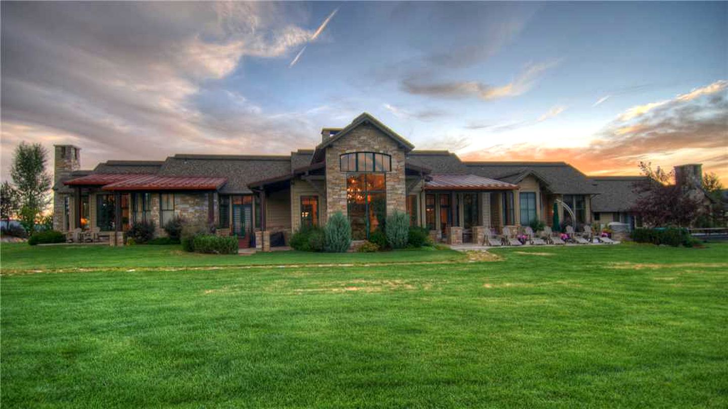 Magnificent Vacation Rental on a 155-Acre Property near Stagecoach State Park, Colorado