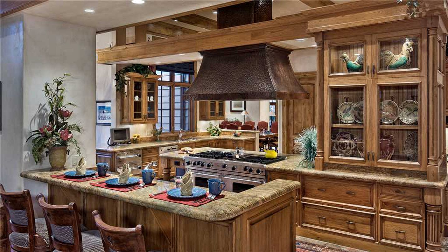 Magnificent Vacation Rental on a 155-Acre Property near Stagecoach State Park, Colorado