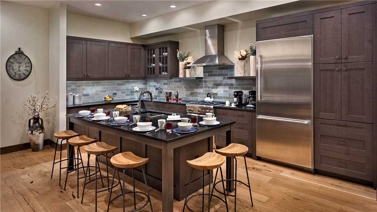 Cabins (Steamboat Springs, Colorado, United States)