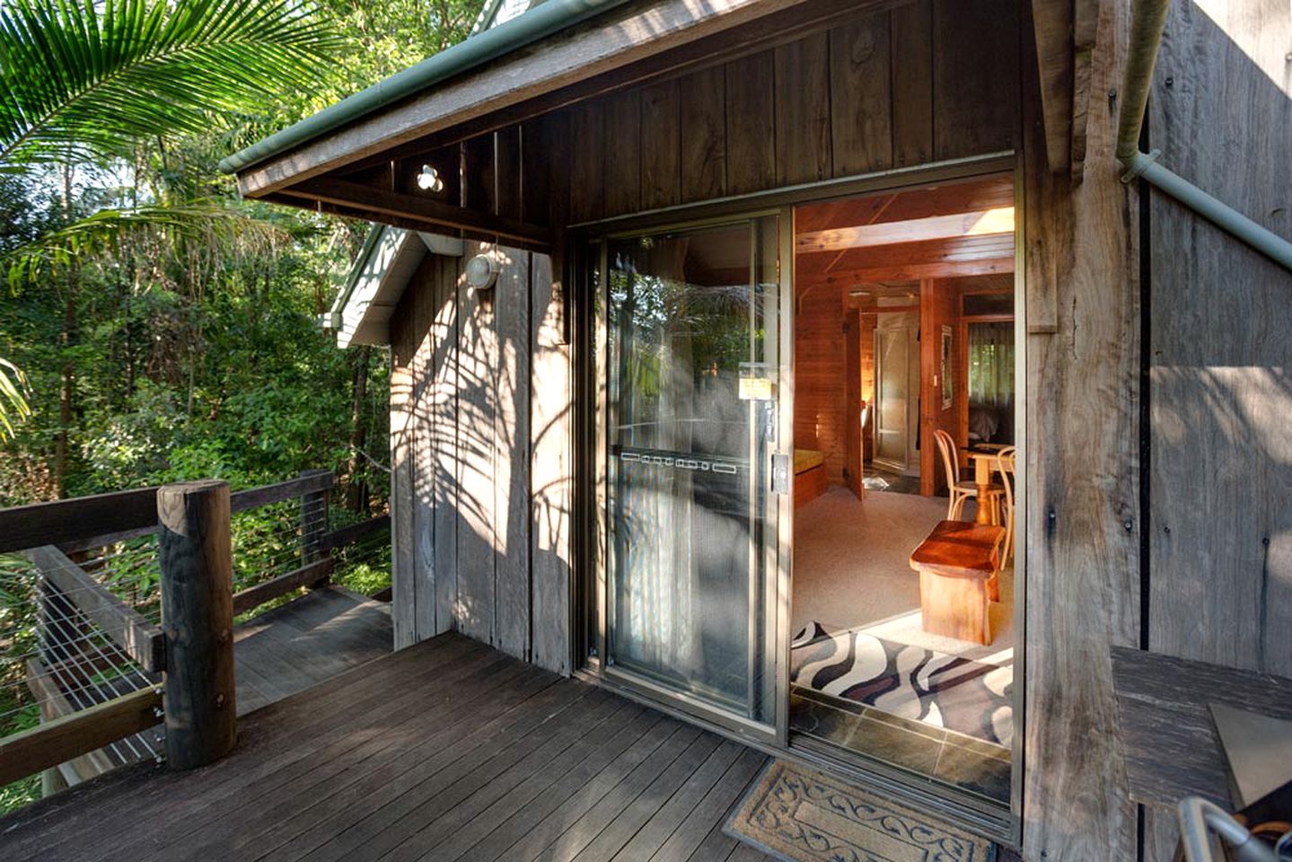 Cabins (Mount Glorious, Queensland, Australia)