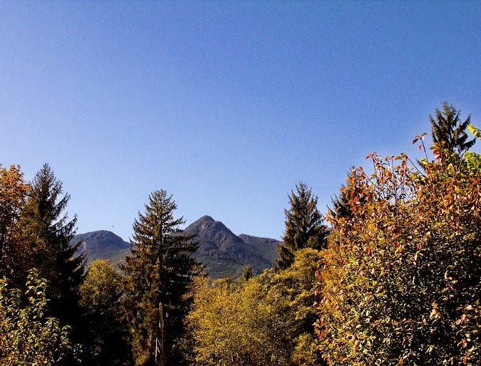Mt. H'Kusam View Lodge, Nature Lodges 16591, Sayward, Canada Glamping Hub