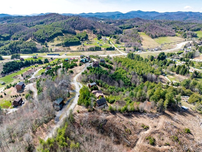 Cabins (United States of America, Fleetwood, North Carolina)