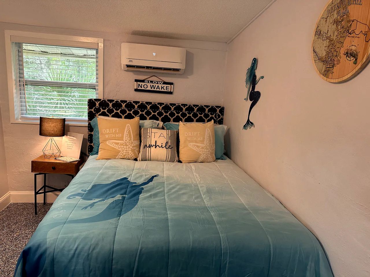 Impressive Riverfront Cottage in Weeki Wachee, Florida