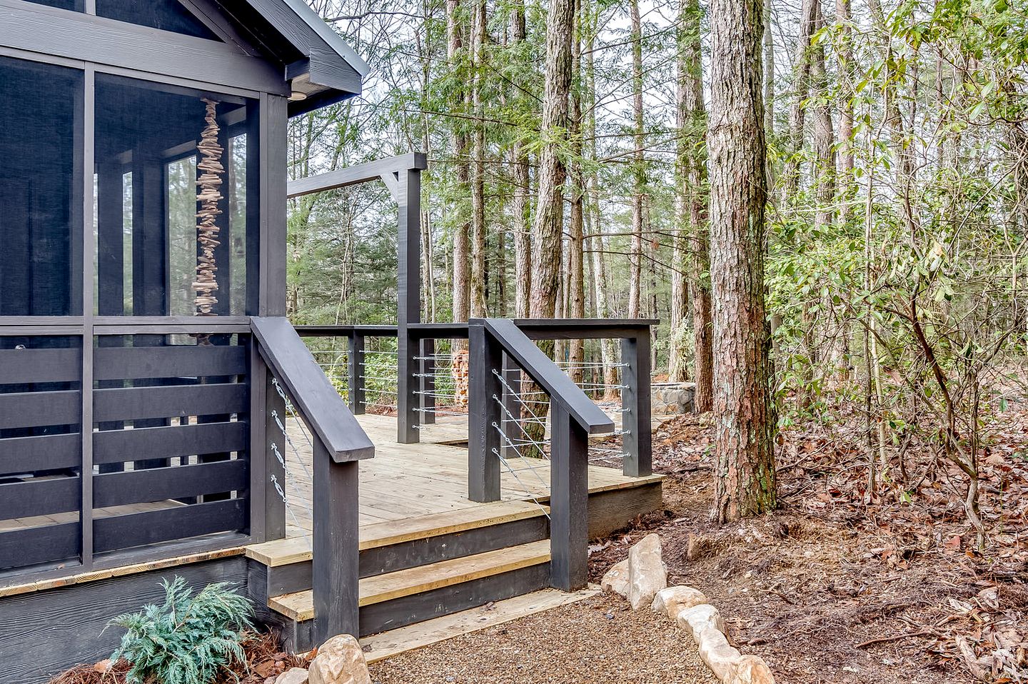 Charming Cabin with Stunning Sights in Monteagle, Tennessee