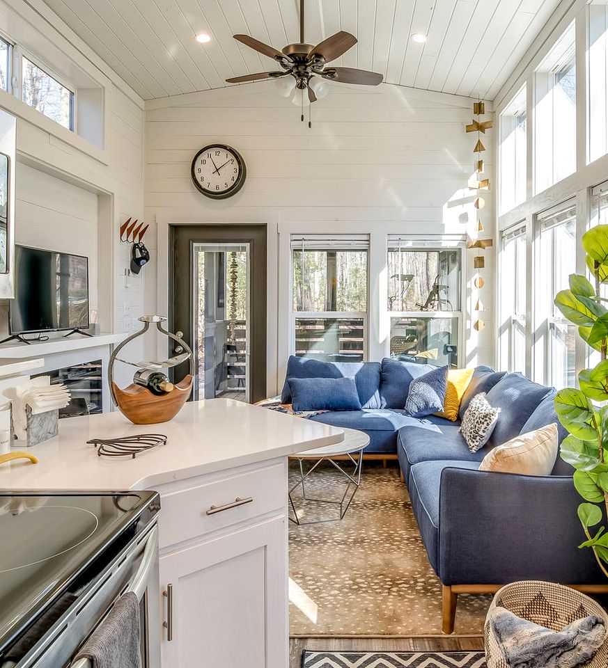 Charming Cabin with Stunning Sights in Monteagle, Tennessee