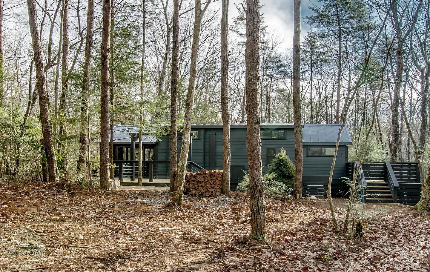 Charming Cabin with Stunning Sights in Monteagle, Tennessee