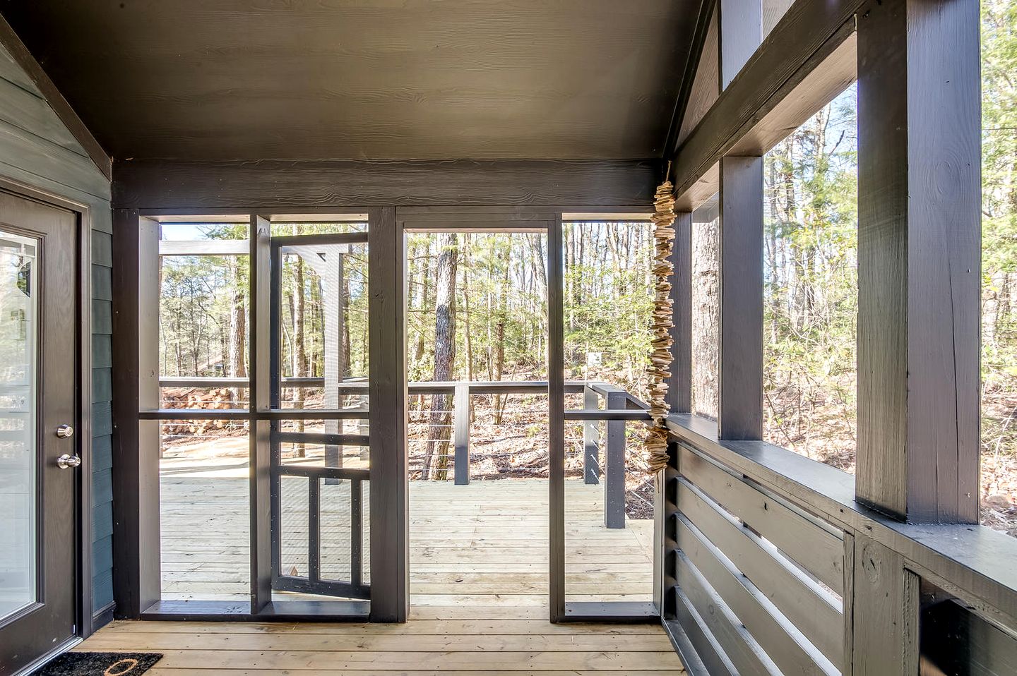 Charming Cabin with Stunning Sights in Monteagle, Tennessee