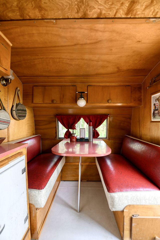 Three Cute Vintage Trailers on a Wonderful Site for a Fantastic Group Escape in Nature in Troy, Wisconsin