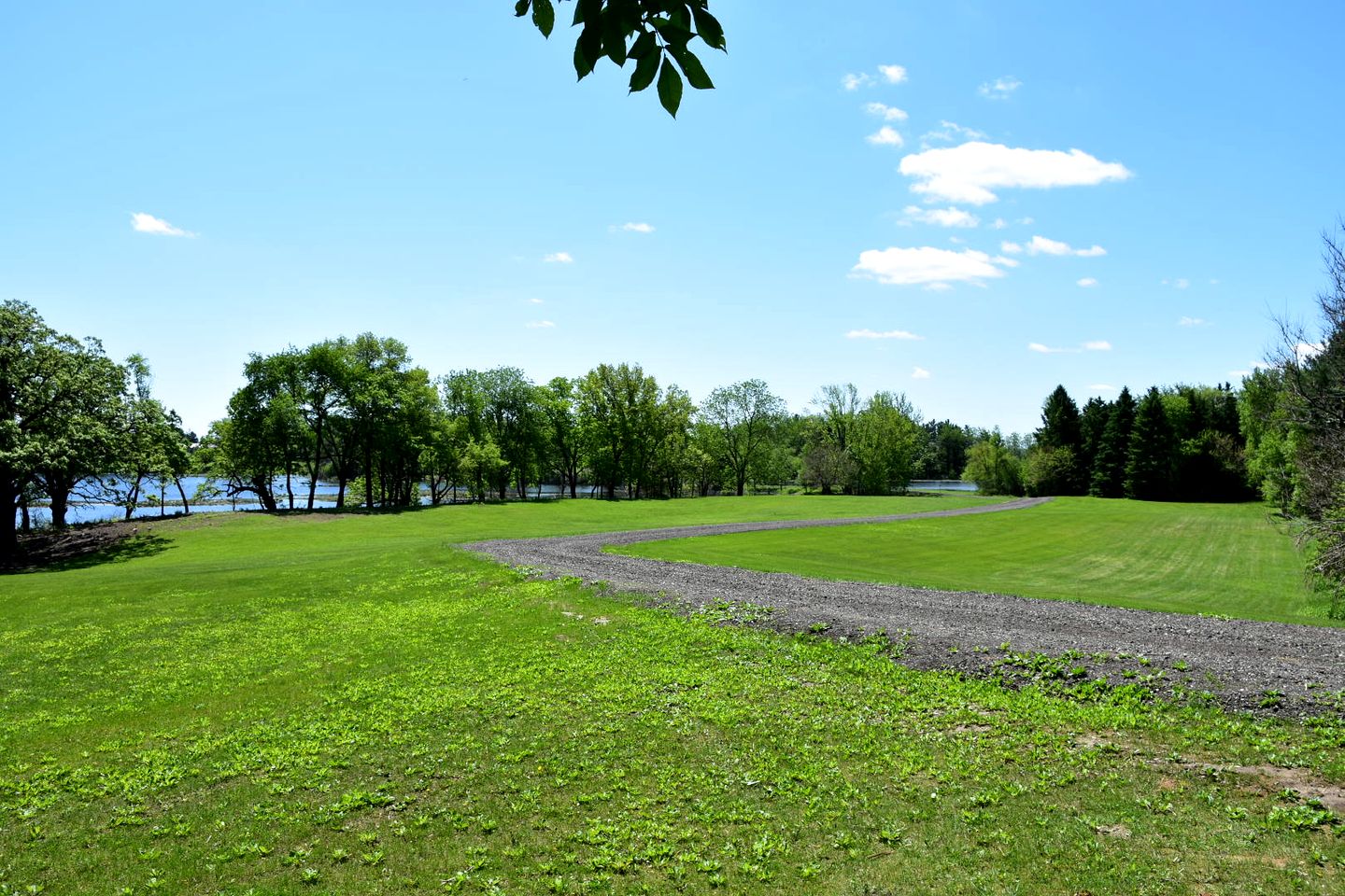 Three Cute Vintage Trailers on a Wonderful Site for a Fantastic Group Escape in Nature in Troy, Wisconsin