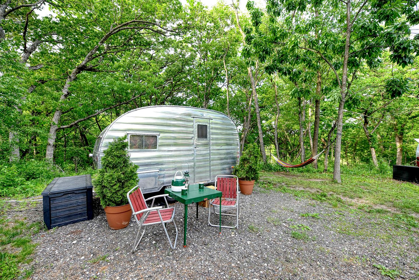 Three Cute Vintage Trailers on a Wonderful Site for a Fantastic Group Escape in Nature in Troy, Wisconsin